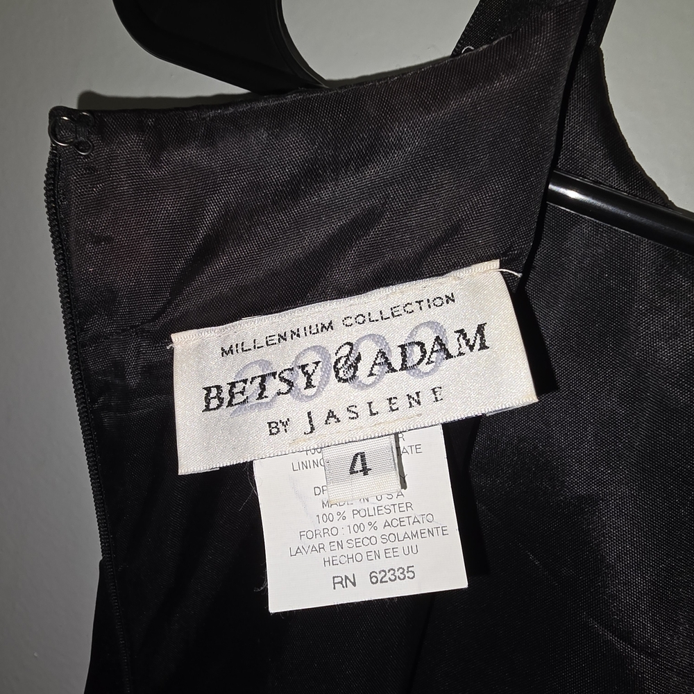 Betsy & Adam Elegant Black Formal Dress - Picture 6 of 8